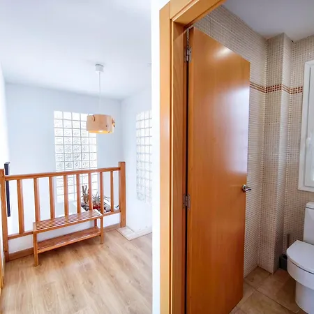 Apartamento Pinzon, Gezellige Familievilla Met Groot Zwembad.