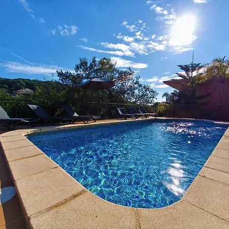 Apartamento Pinzon, Gezellige Familievilla Met Groot Zwembad. *